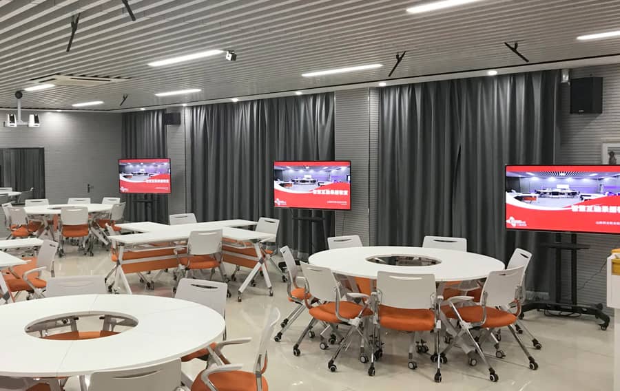 绵阳中学多媒体录播教室