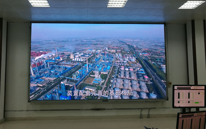 液晶投影机